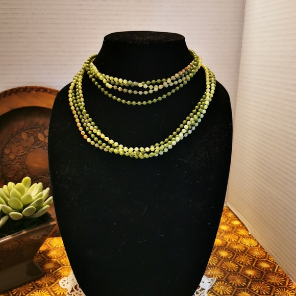 Vintage Faux Jade Bead Multi Strand Necklace - Picture 12 of 13